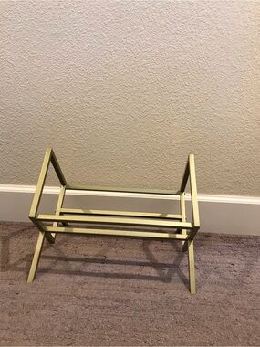 Urban Outfitters Metal Vinyl Record Display Stand